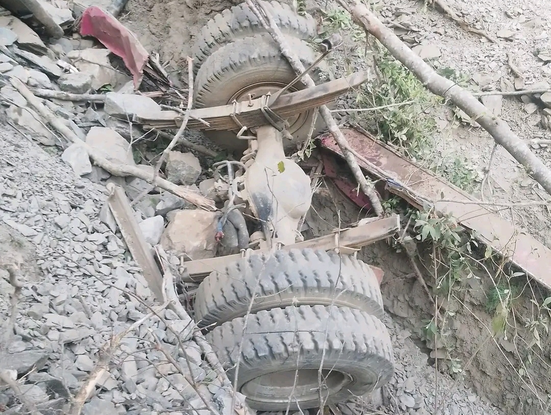 बस दुर्घटना हुँदा दुई जनाको मृत्यु, चार गम्भीर घाइते