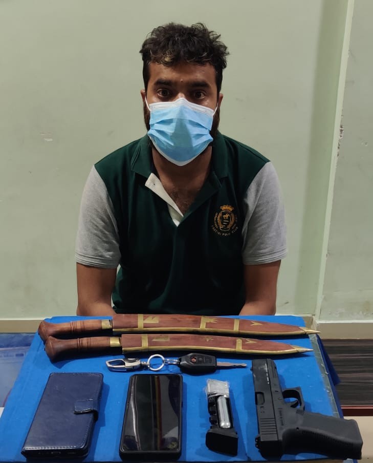 भारतीय नागरिक अवैध हतियार सहित काँकरभिट्टा बाट पक्राउ