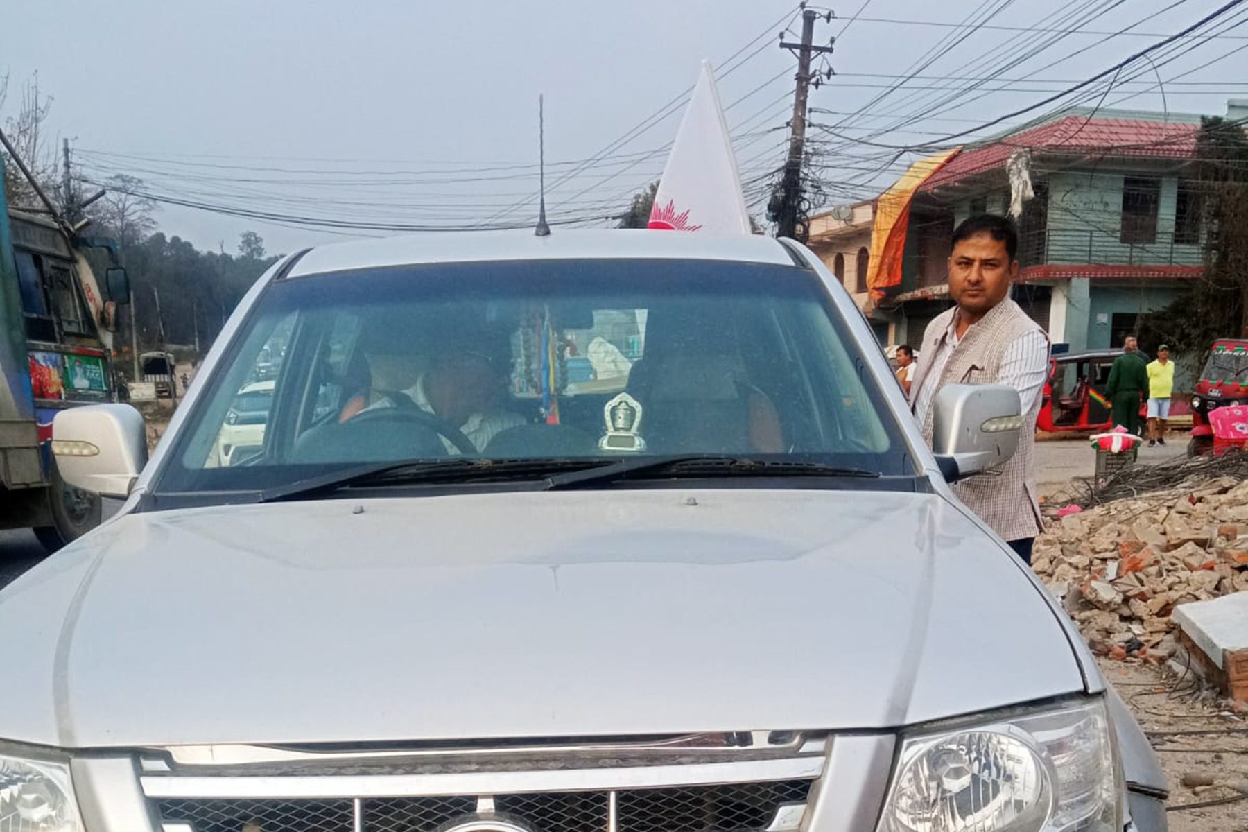 आचारसंहिता विपरीतका पर्चा–पम्पलेट हटाइयो, प्रहरीको कडा निगरानी